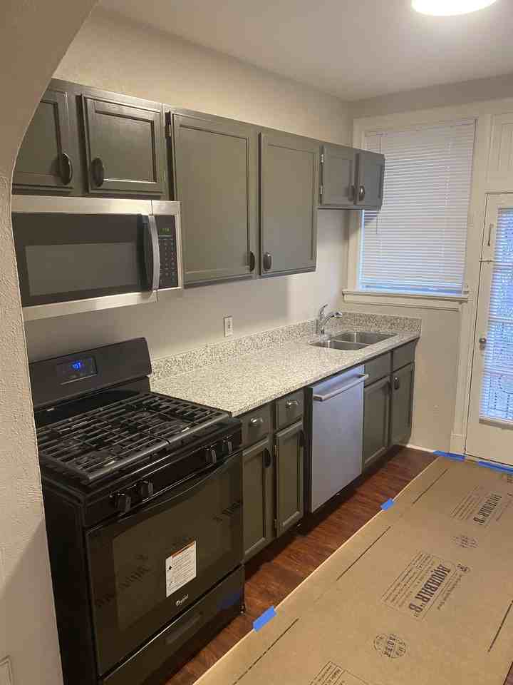 3719 Hereford Street - Photo 5 of 10