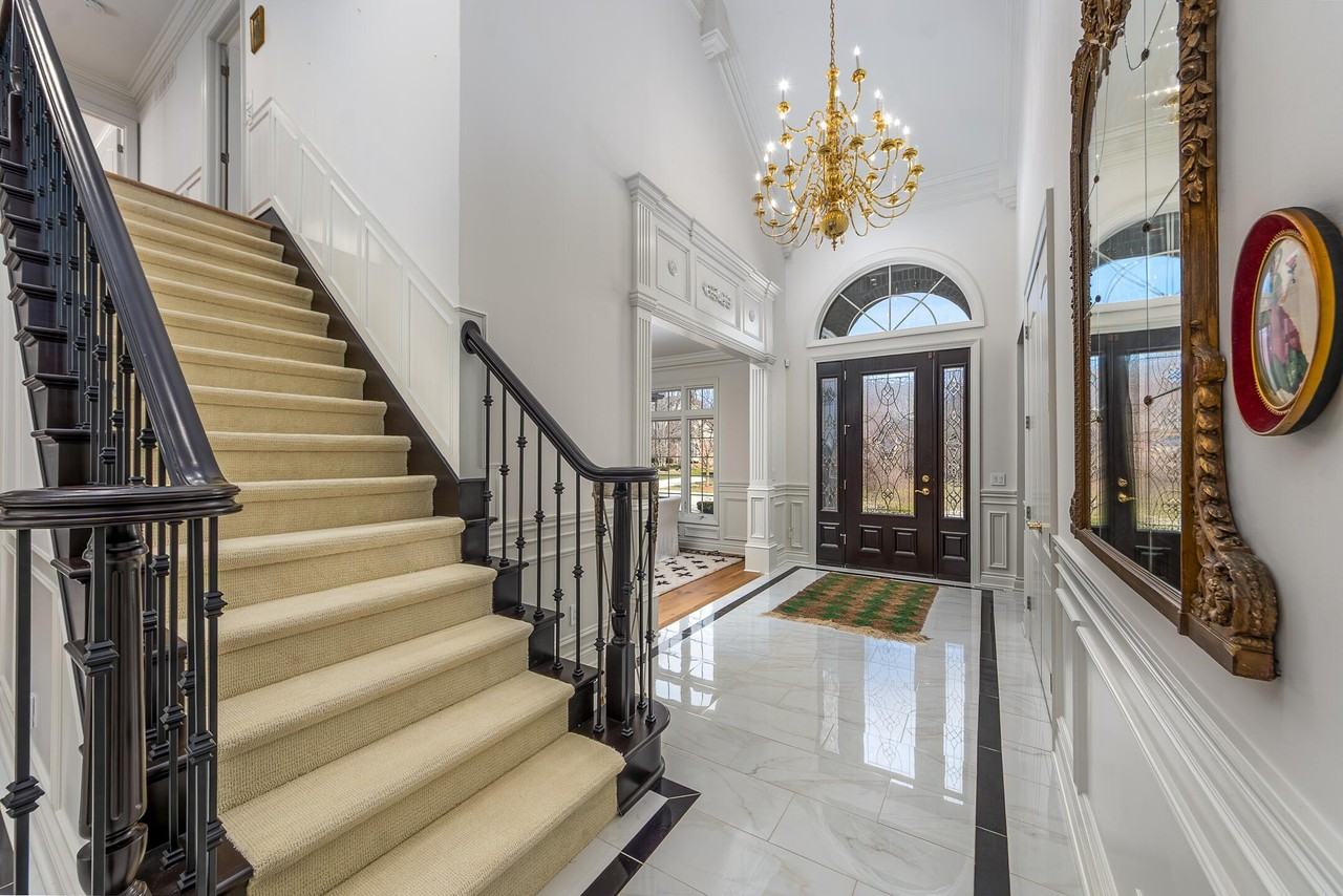 16646 Brooklane Blvd - Photo 2 of 50