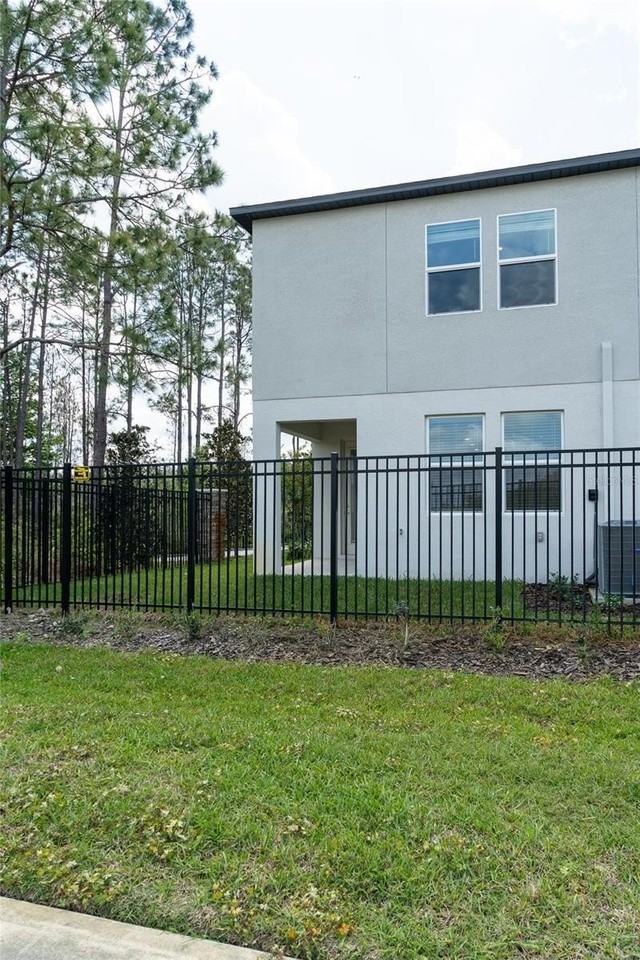 10844 Fowlers Bluff Ct - Photo 4 of 43