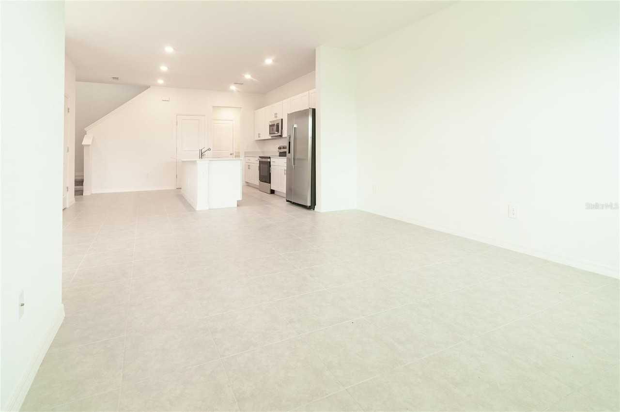 10844 Fowlers Bluff Ct - Photo 6 of 43