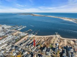 featured image of 48 5th St