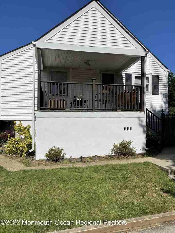 17 Clarence Ave - Photo 5 of 20