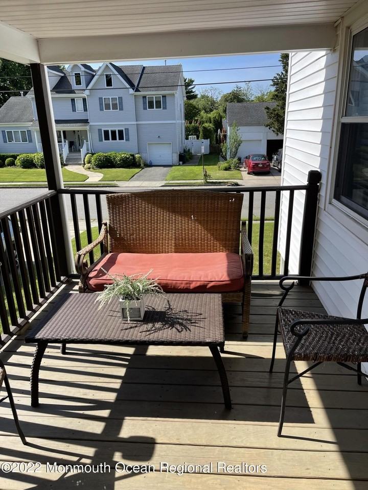 17 Clarence Ave - Photo 7 of 20