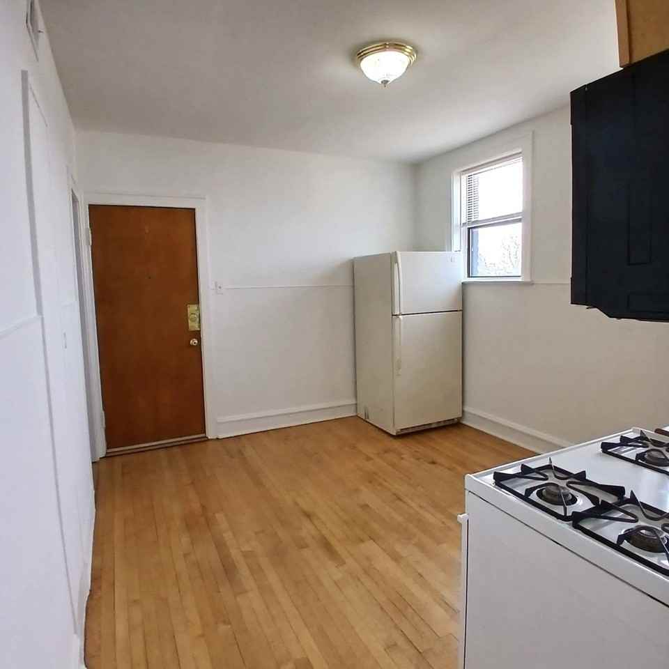 4810 W Armitage Ave Unit 3r - Photo 5 of 12