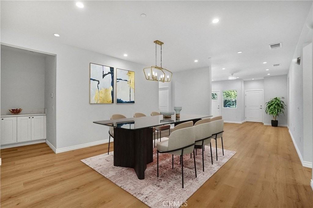 451 Hervey Ave - Photo 4 of 14