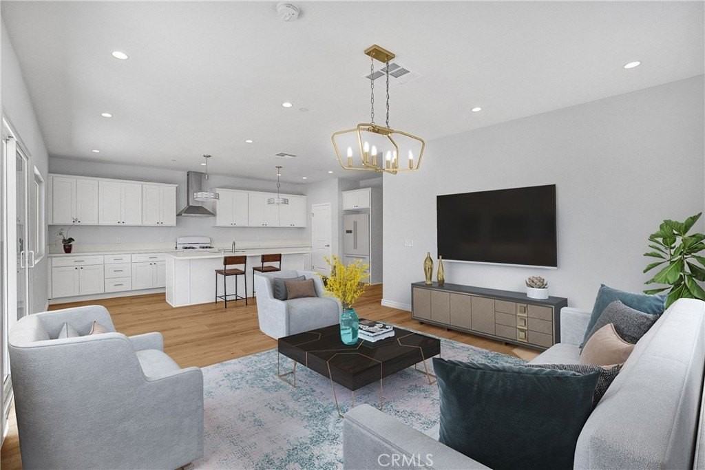 451 Hervey Ave - Photo 6 of 14