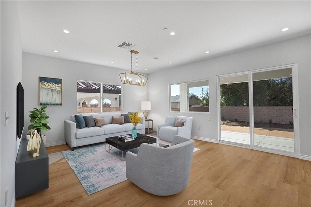 451 Hervey Ave - Photo 7 of 14