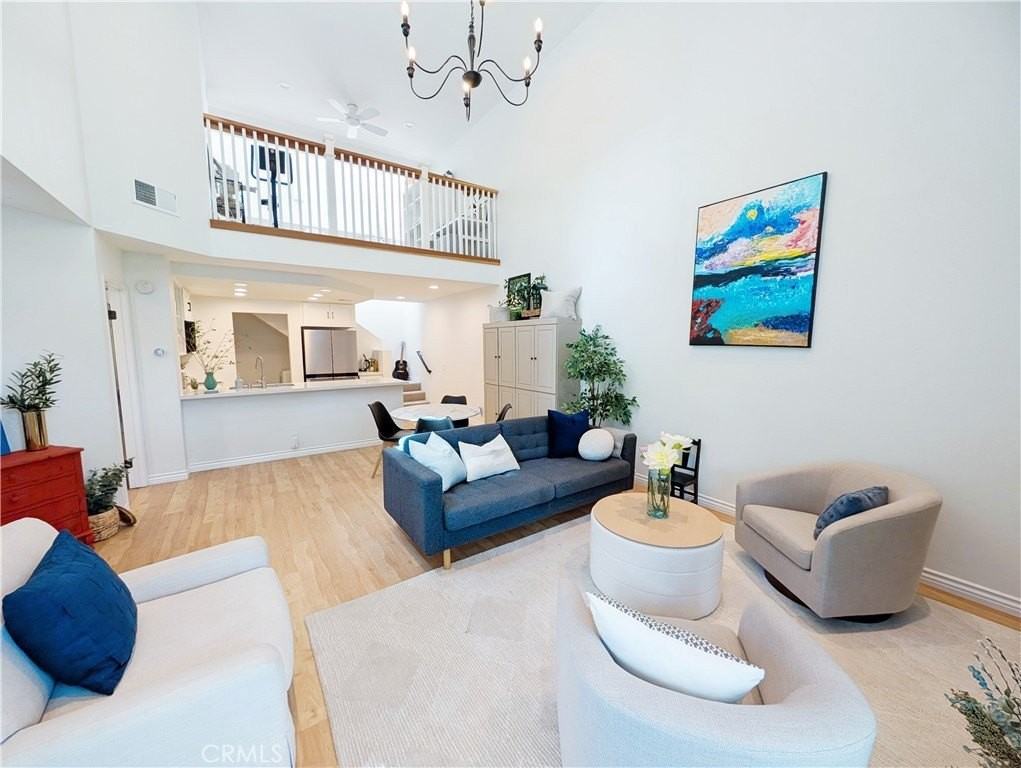 631 Springbrook N - Photo 4 of 16