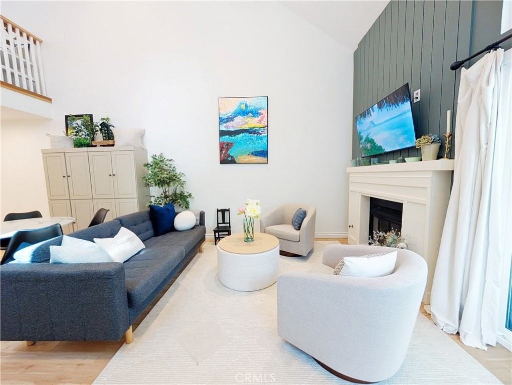 631 Springbrook N - Photo 5 of 16