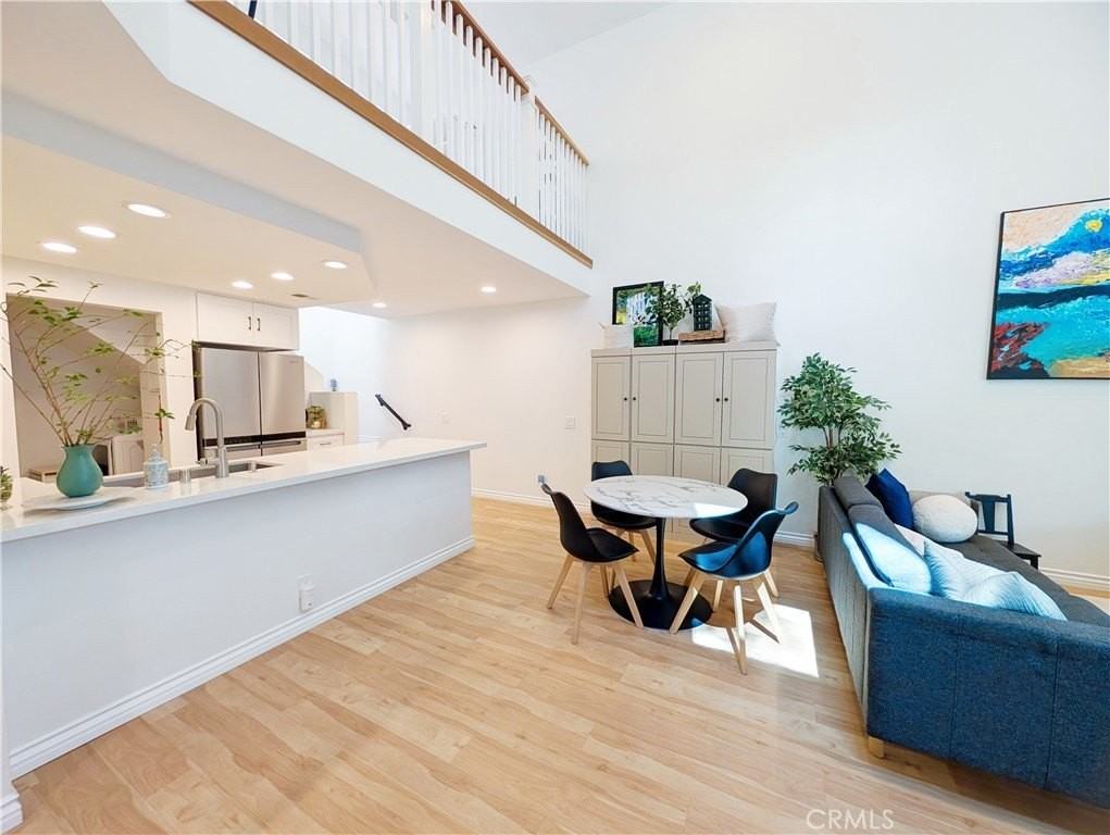 631 Springbrook N - Photo 6 of 16