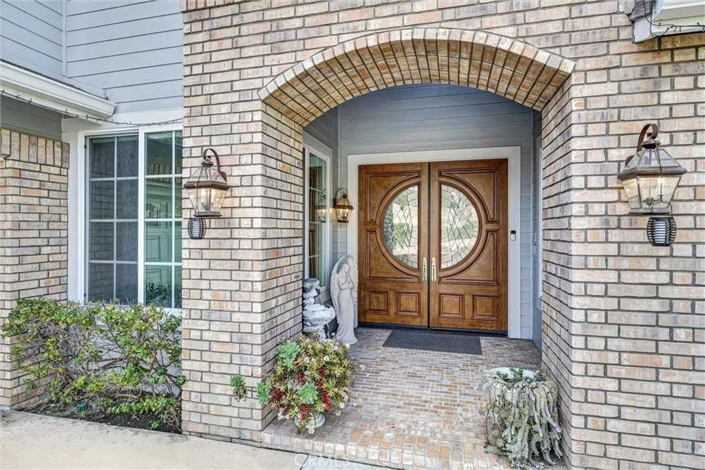 28961 Rockport Dr - Photo 3 of 47