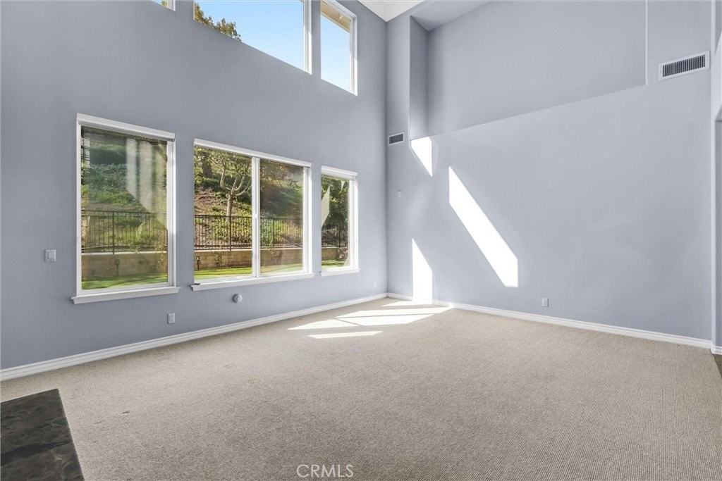 28961 Rockport Dr - Photo 7 of 47