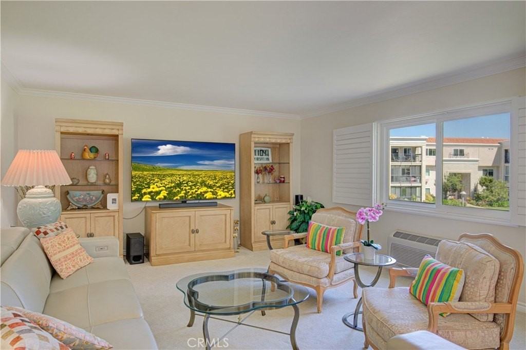 5510 Paseo Del Lago W - Photo 3 of 38