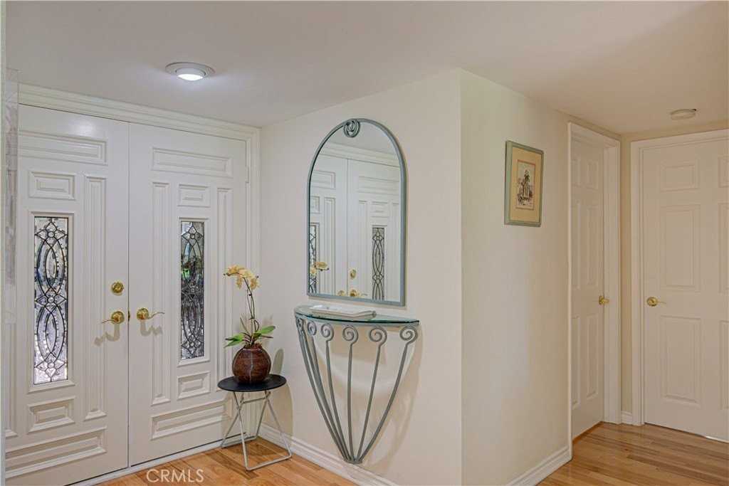 5510 Paseo Del Lago W - Photo 6 of 38