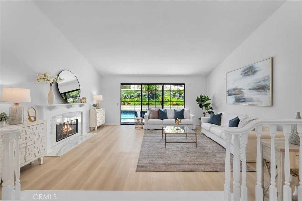 21 Santa Catalina Dr - Photo 7 of 38