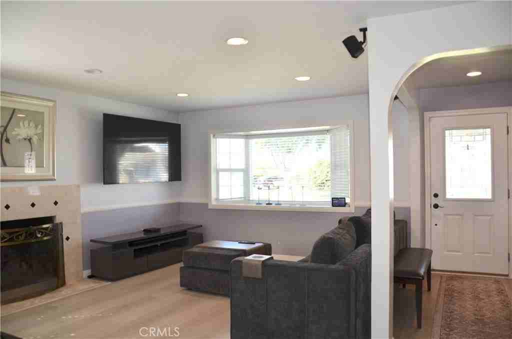 6522 San Haroldo Way - Photo 4 of 16