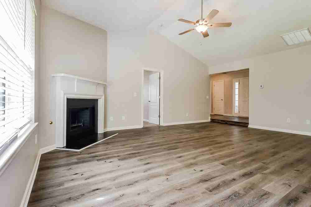 6270 Winston Trce - Photo 3 of 16