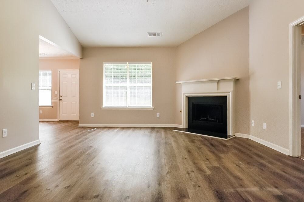 6270 Winston Trce - Photo 4 of 16