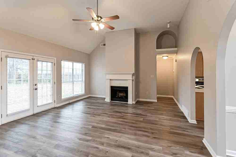 7376 Wendy Way - Photo 6 of 17