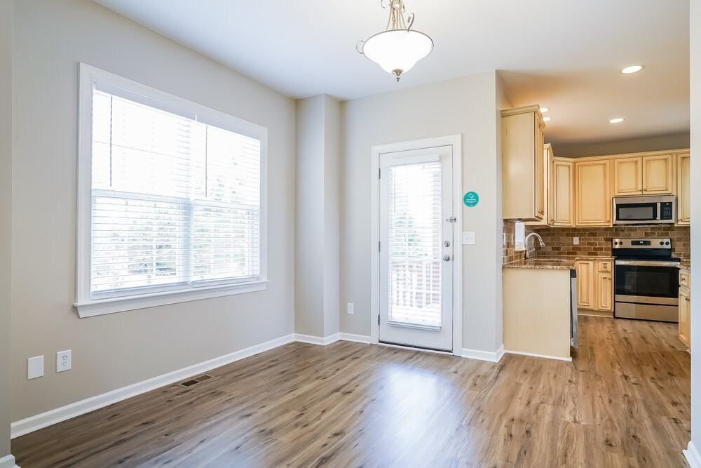 1220 Crendall Way - Photo 7 of 17