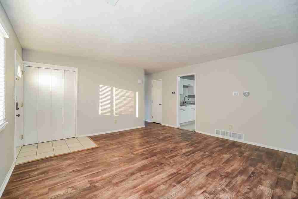 8606 Canyon Cove Rd - Photo 5 of 17