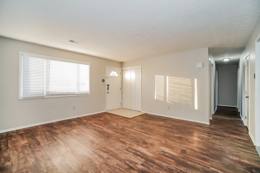 8606 Canyon Cove Rd - Photo 6 of 17