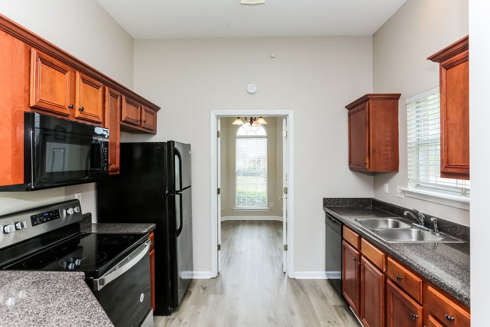 1142 Red Fern Cir W - Photo 7 of 15