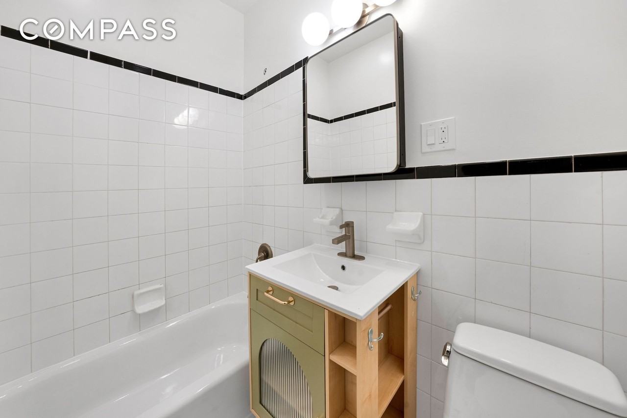 222 W 132nd St #3 - Photo 3 of 9