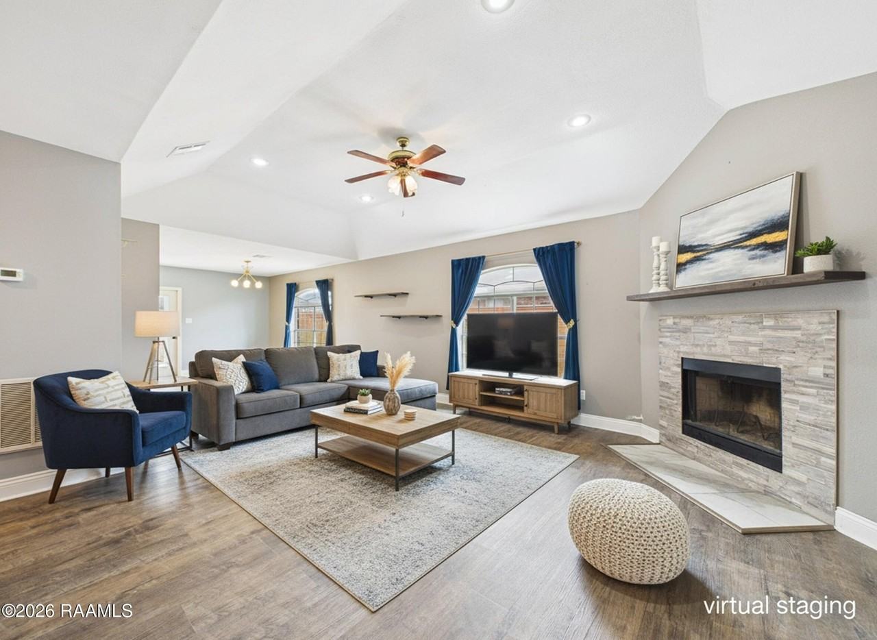 115 La Rue Vil - Photo 5 of 39