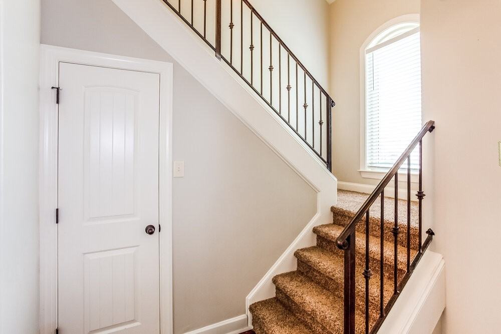 7397 Brentridge Dr - Photo 4 of 19