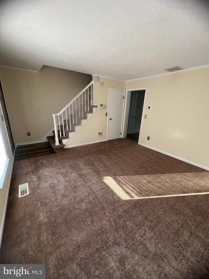 1219 Apple St - Photo 5 of 20