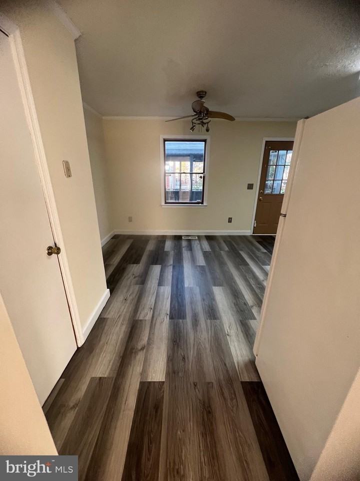 1219 Apple St - Photo 6 of 20