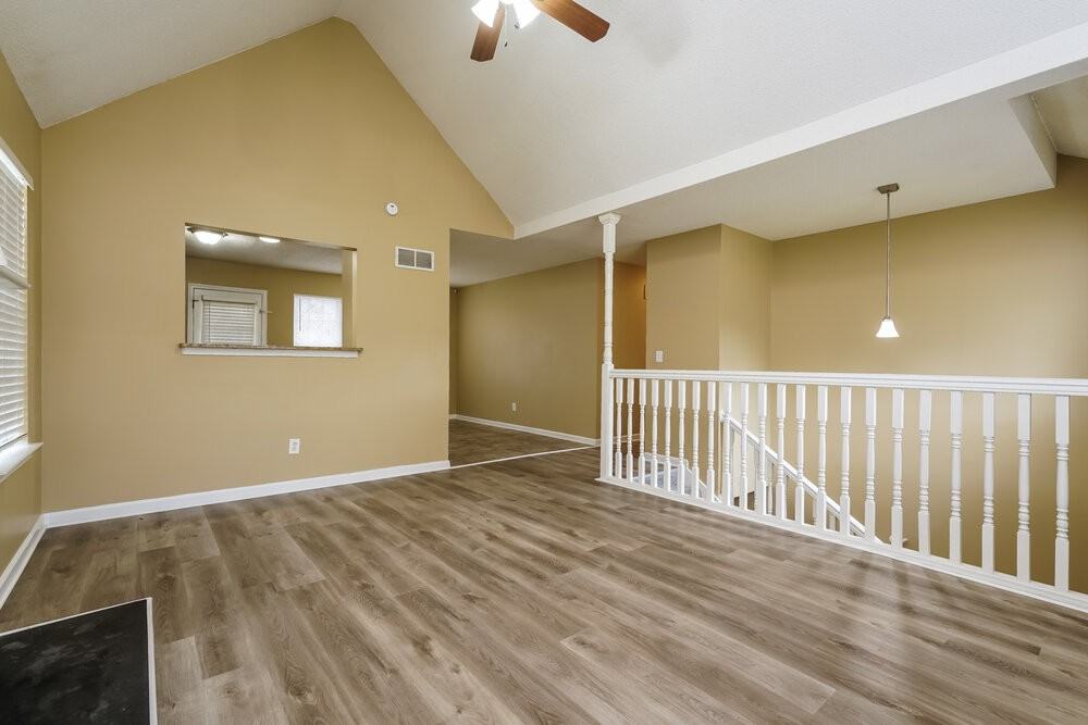 6320 Wellington Ct - Photo 5 of 17