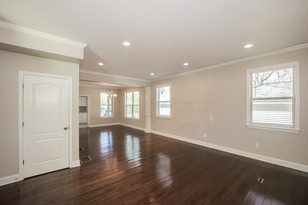 1863 Phillips Ave - Photo 6 of 17