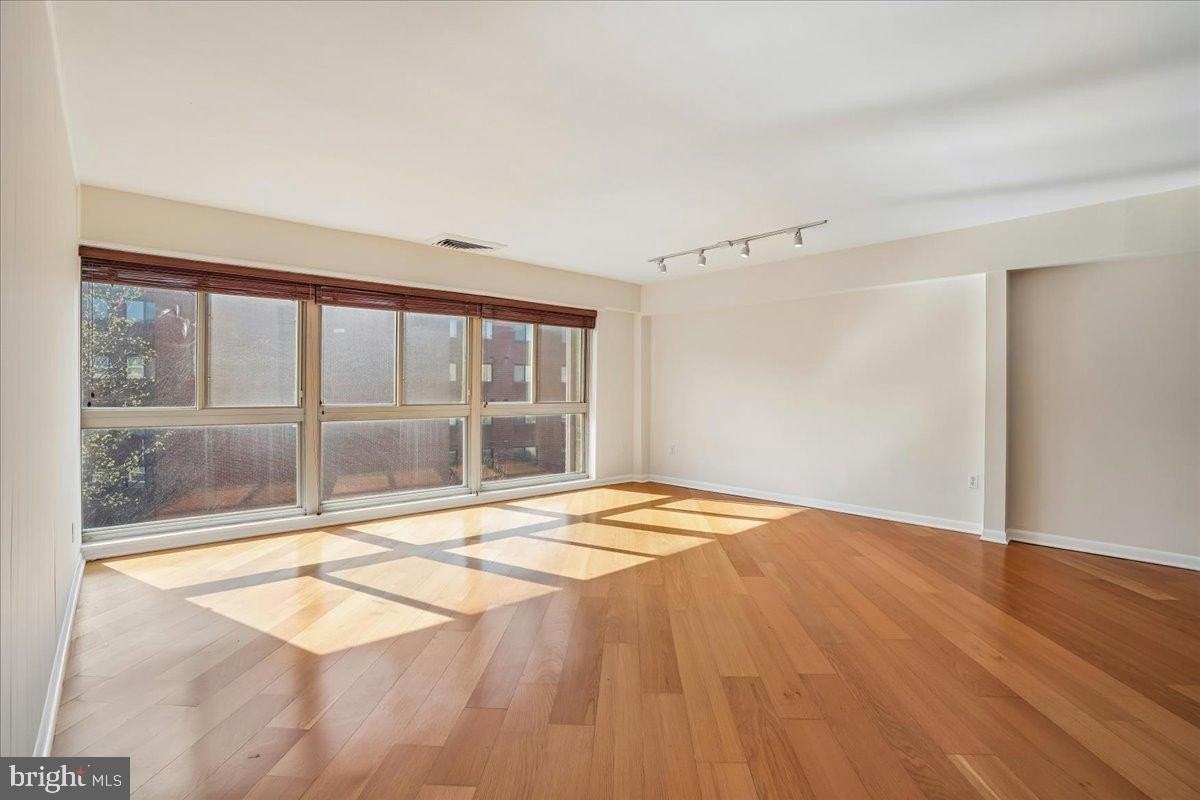 4970 Battery Ln #409 - Photo 2 of 29