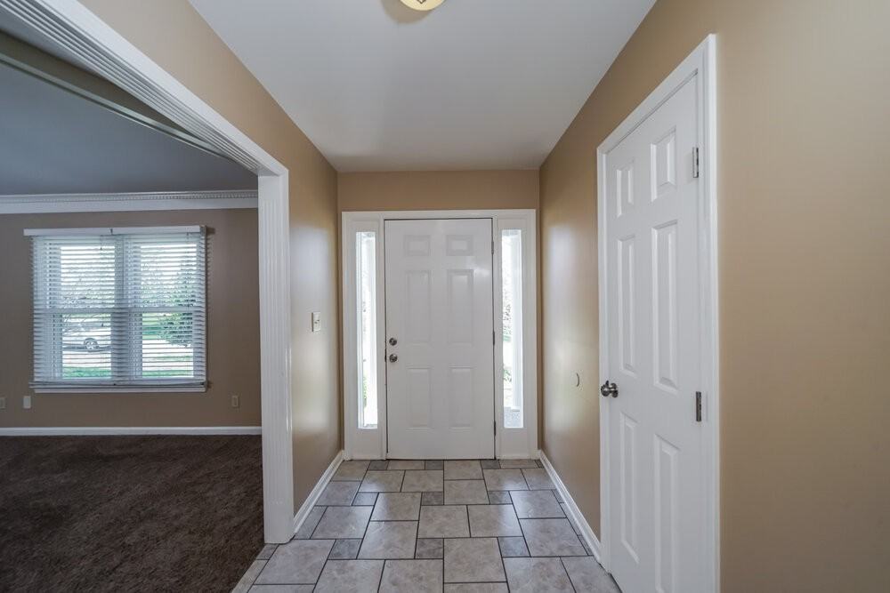 7017 Field View Ct - Photo 4 of 25