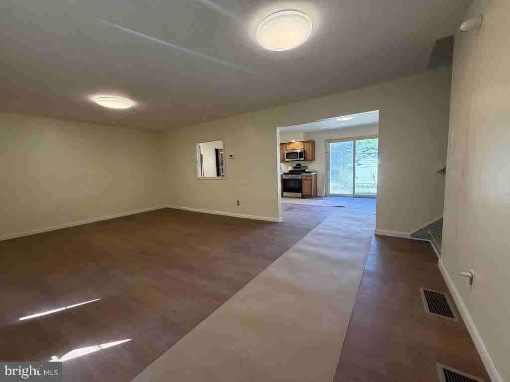 322 Nicholson Rd - Photo 4 of 45