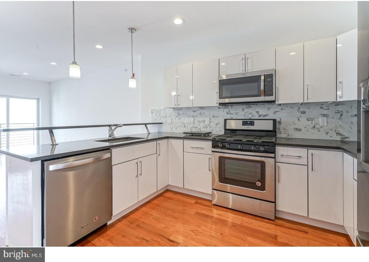 1629 Swain St Apt 3 - Photo 3 of 18