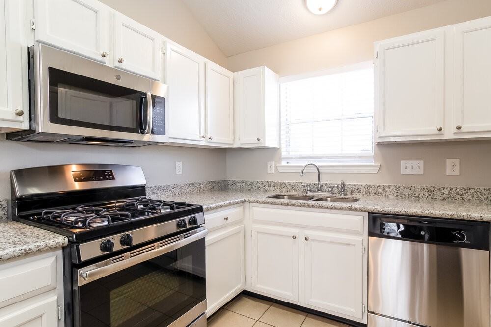 23715 Prairie Bird Dr - Photo 5 of 15