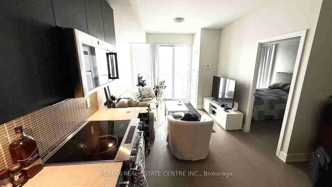 30 Shore Breeze Drive #3818 - Photo 2 of 7