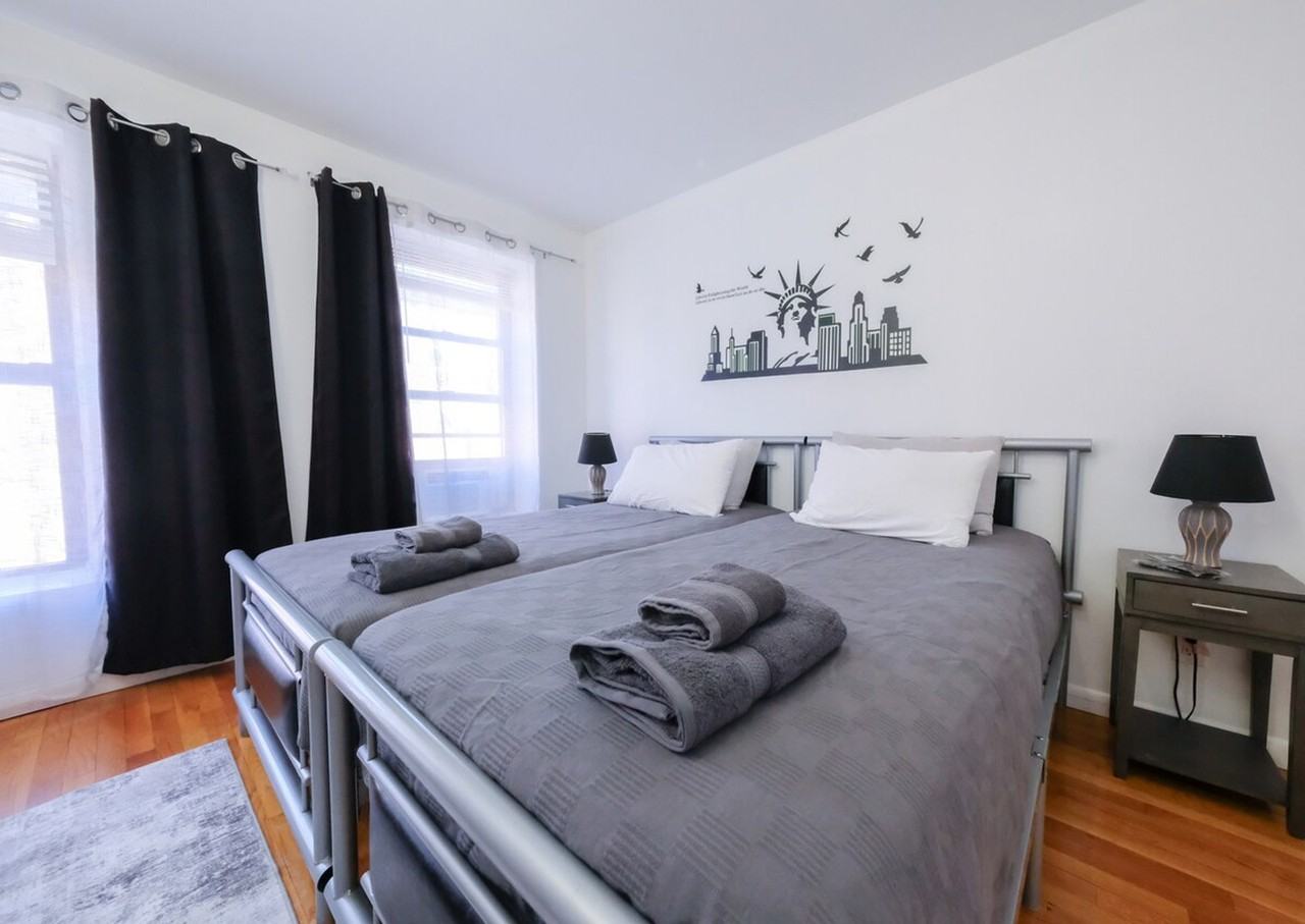 305 E 104th St #1032015P - Photo 4 of 40