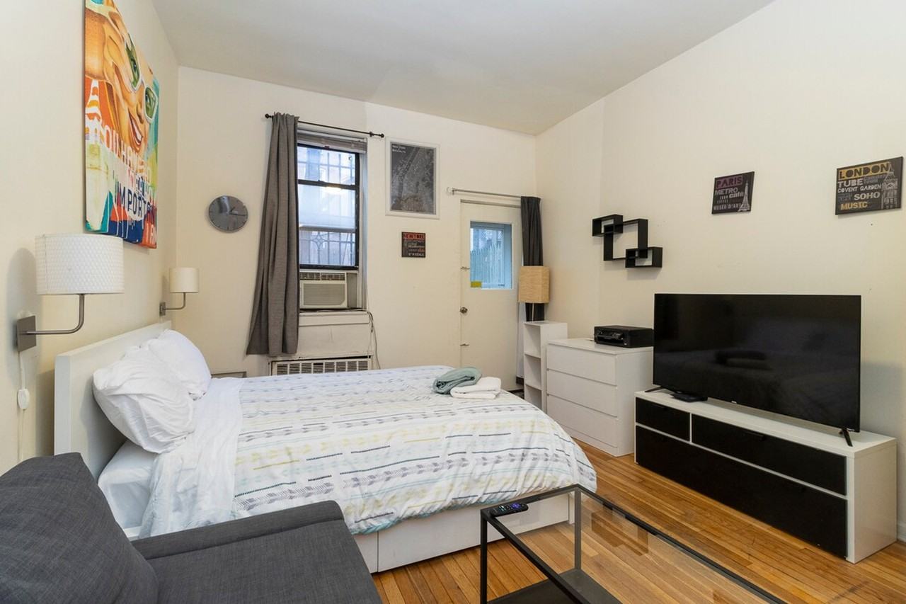 1540 1st Ave #1032061P - Photo 7 of 28