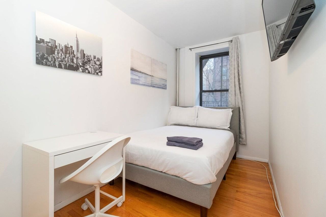 304E E 95th St #1032072P - Photo 4 of 20