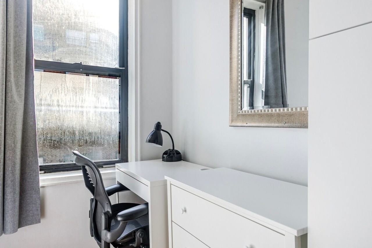 318 E 80th St #1032025P - Photo 4 of 19