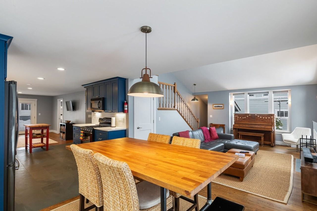 10433 67th Ave S #1507640P - Photo 4 of 47