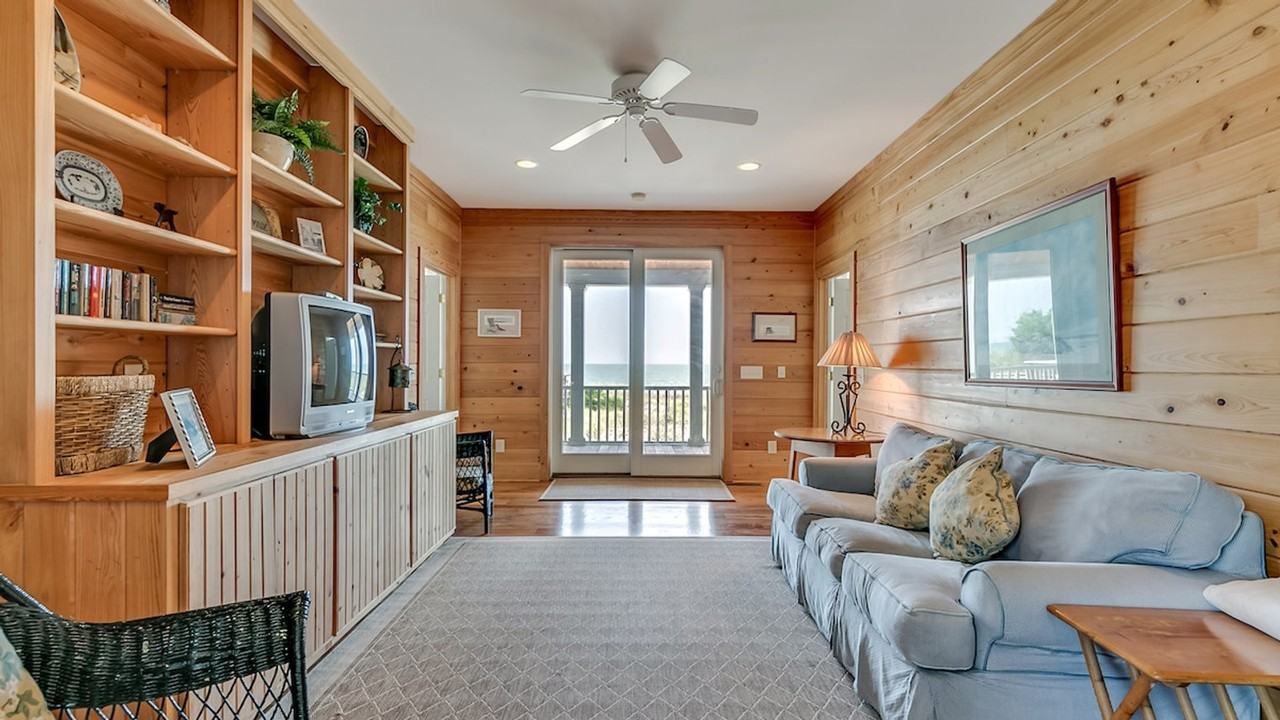 630 Parker Dr #1253441P - Photo 5 of 27