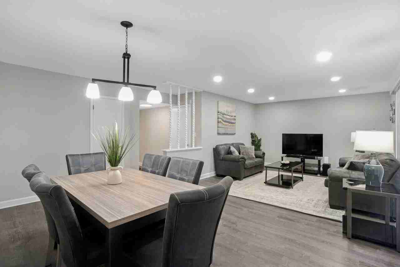 701 E Higgins Rd #1301334P - Photo 2 of 23