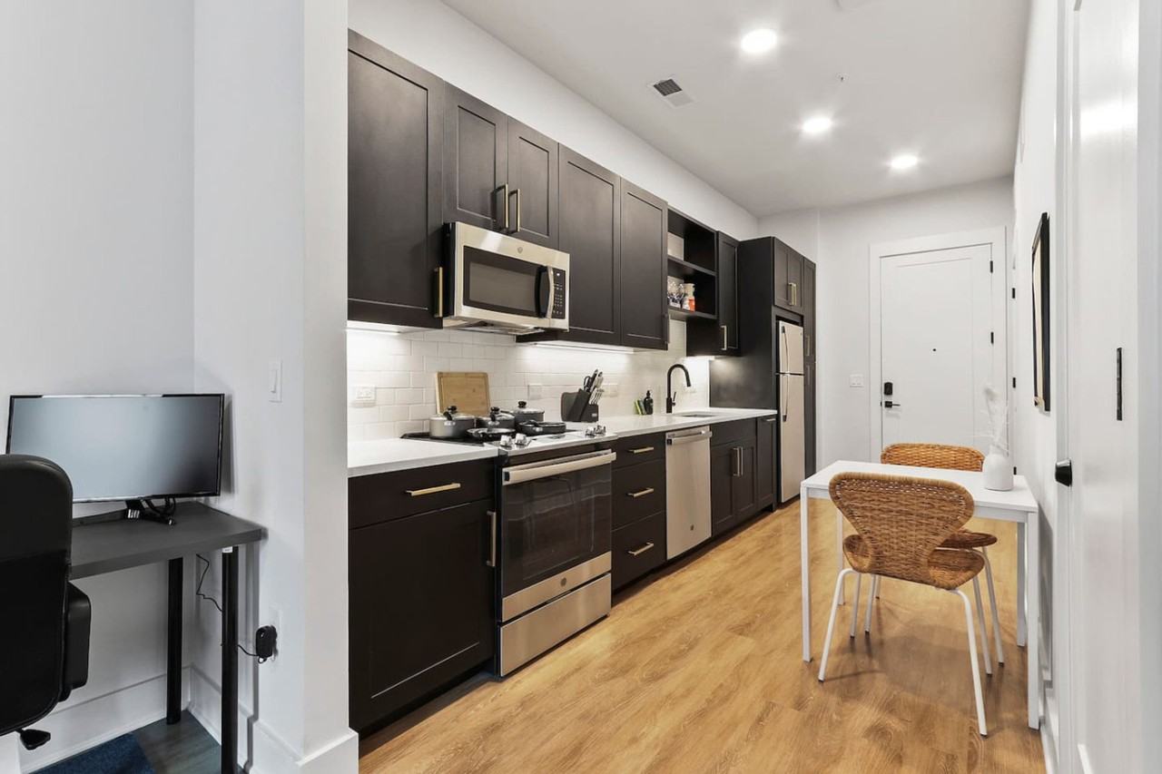 2317 W Grace St #1312493P - Photo 3 of 20