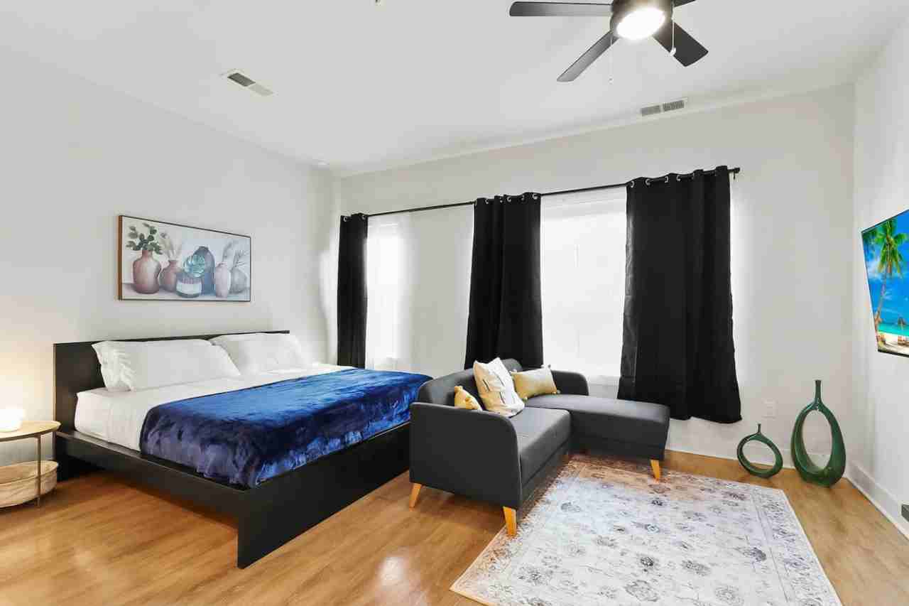 2317 W Grace St #1312493P - Photo 7 of 20