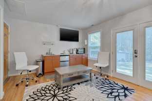 824 Warren Ave - Photo 1 of 1